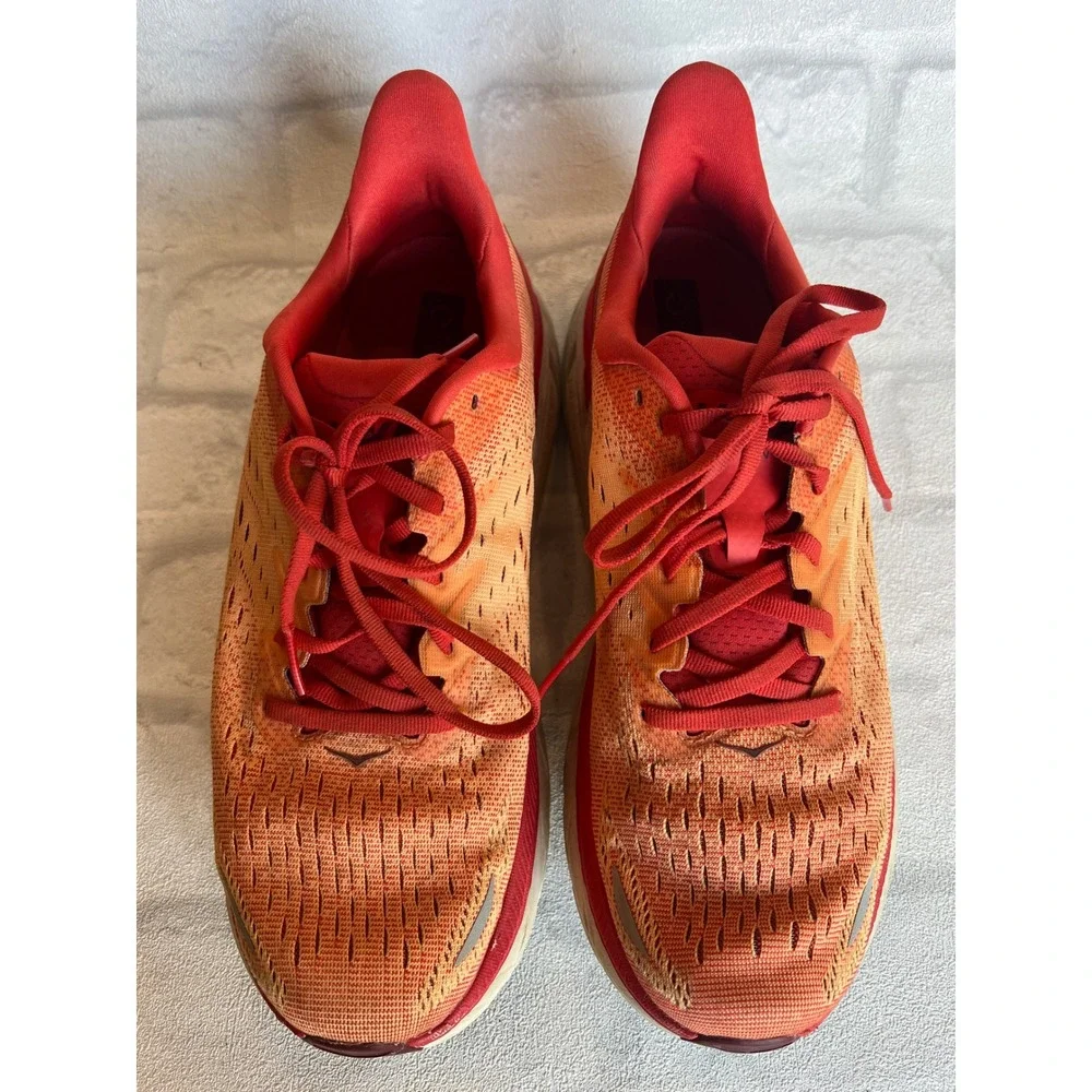 Hoka One One hoka one